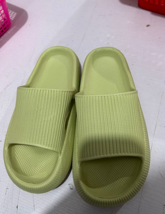 Soft Home Slippers for Men & Women – Cozy Indoor Couple Design, Multiple Colors Pantuflas / Calzado de interior / Ropa d Mi tienda Fruit green 38or39