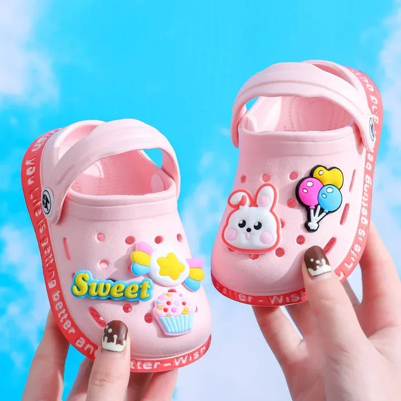👟 BeachBuddies Hole Sandals – Zapatos Infantiles de Verano con Diseño Cartoon