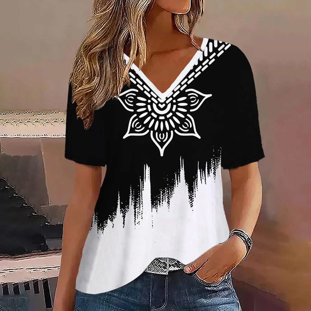 Camiseta Streetwear Mujer – Cuello en V, Rayas Degradadas, Manga Corta, Estilo Oversized Verano (S–2XL)