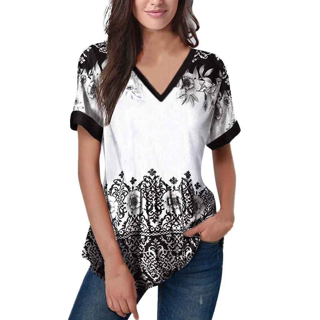 Camiseta Streetwear Mujer – Cuello en V, Rayas Degradadas, Manga Corta, Estilo Oversized Verano (S–2XL)