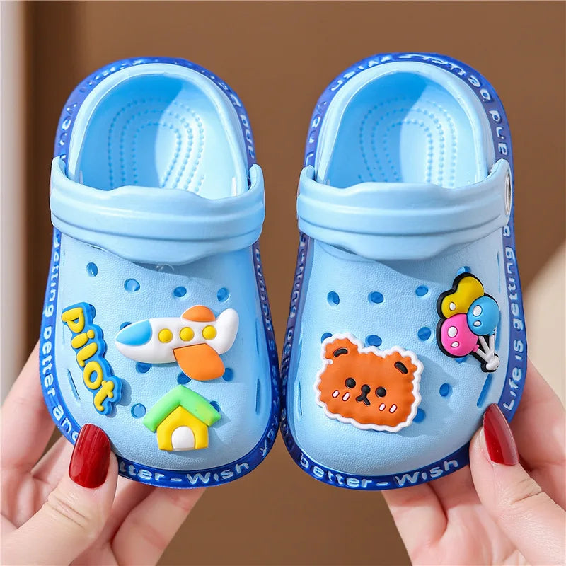 👟 BeachBuddies Hole Sandals – Zapatos Infantiles de Verano con Diseño Cartoon Calzado Infantil NovaVitalShop