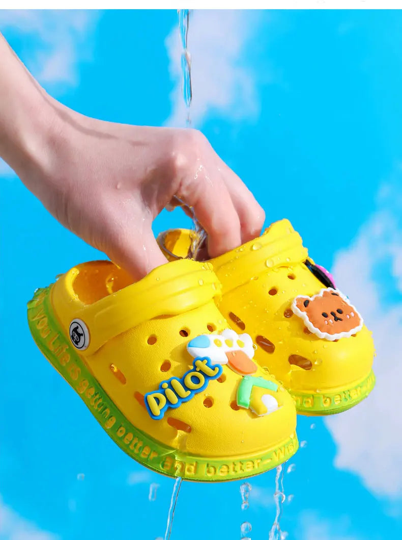 👟 BeachBuddies Hole Sandals – Zapatos Infantiles de Verano con Diseño Cartoon Calzado Infantil NovaVitalShop