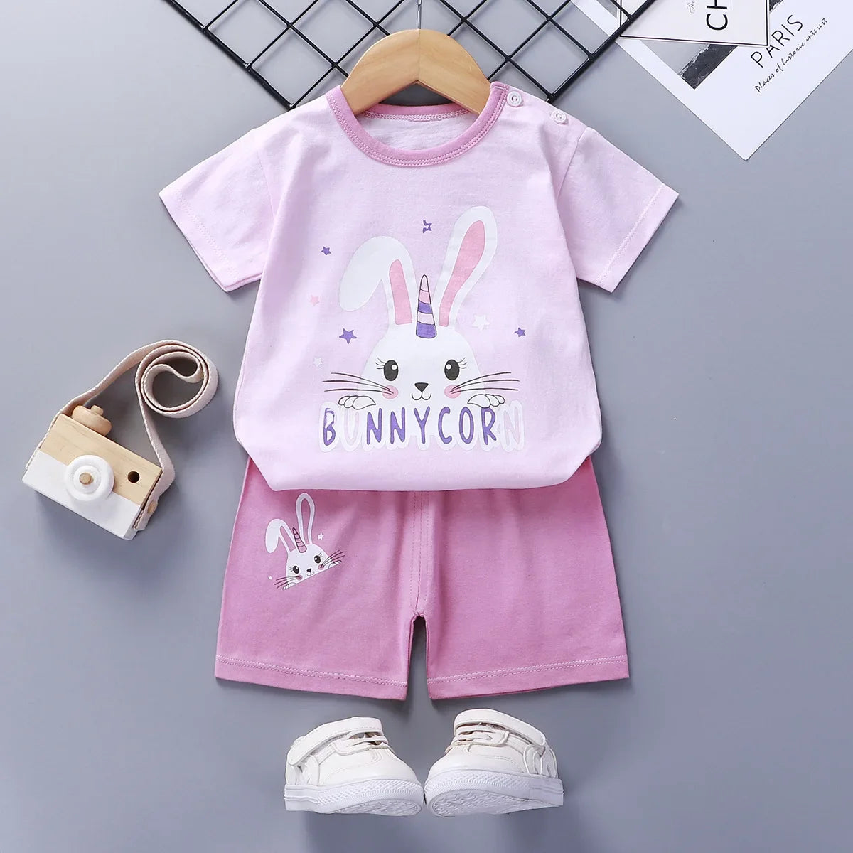 👕 Conjunto de Verano para Bebé – Camiseta y Shorts, Estilo Deportivo Unisex