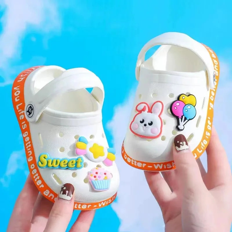 👟 BeachBuddies Hole Sandals – Zapatos Infantiles de Verano con Diseño Cartoon
