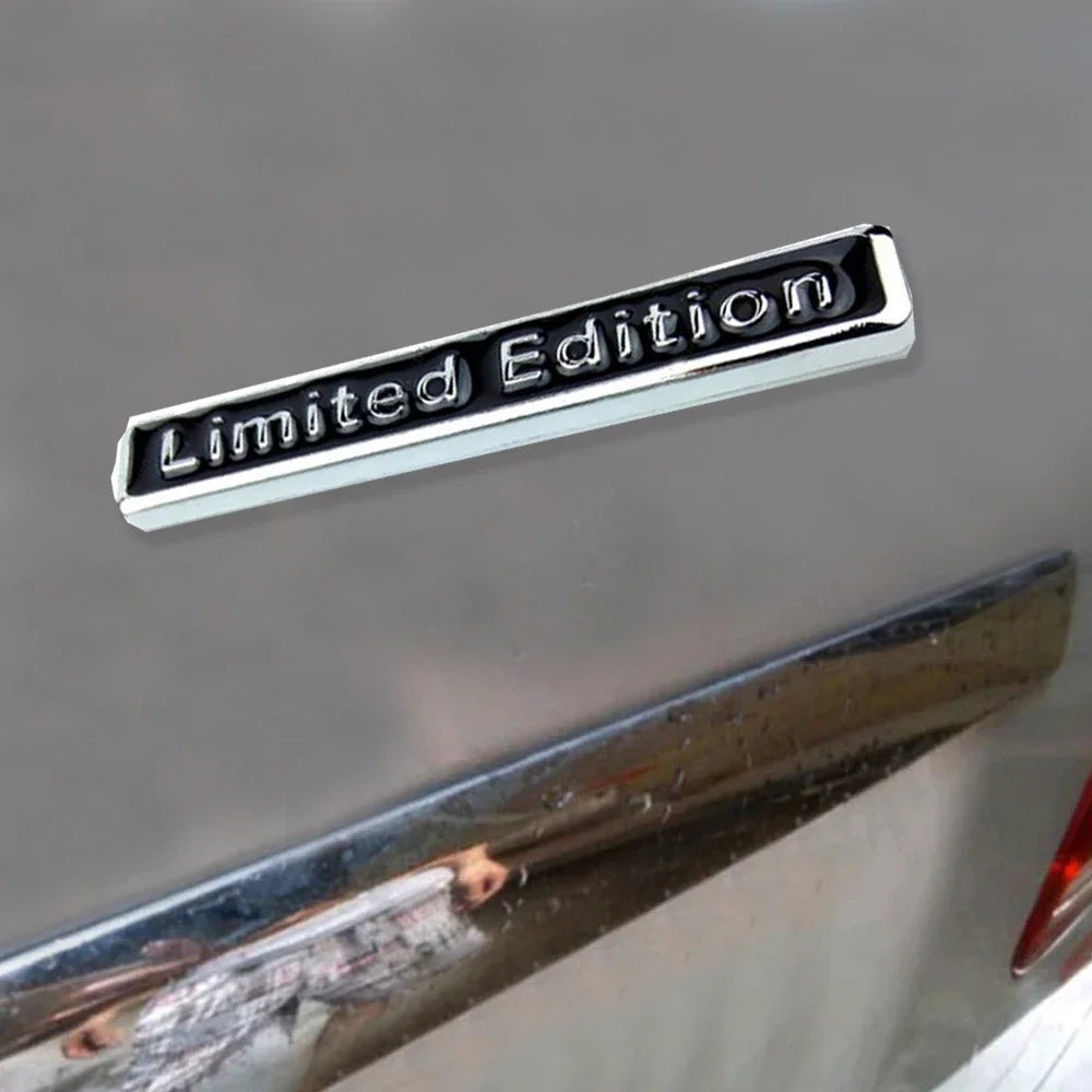 Sticker Metálico 3D “Limited Edition” – Emblema Cromado para Auto, Moto y Scooter (64.7 × 10 mm, Adhesivo 3M) auto NovaVitalShop