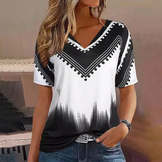 Camiseta Streetwear Mujer – Cuello en V, Rayas Degradadas, Manga Corta, Estilo Oversized Verano (S–2XL) Camisetas Mujer Oversized NovaVitalShop