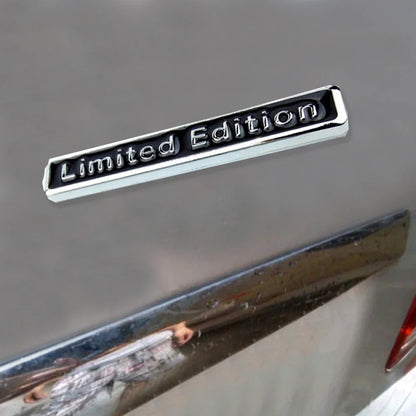 Sticker Metálico 3D “Limited Edition” – Emblema Cromado para Auto, Moto y Scooter (64.7 × 10 mm, Adhesivo 3M) auto NovaVitalShop